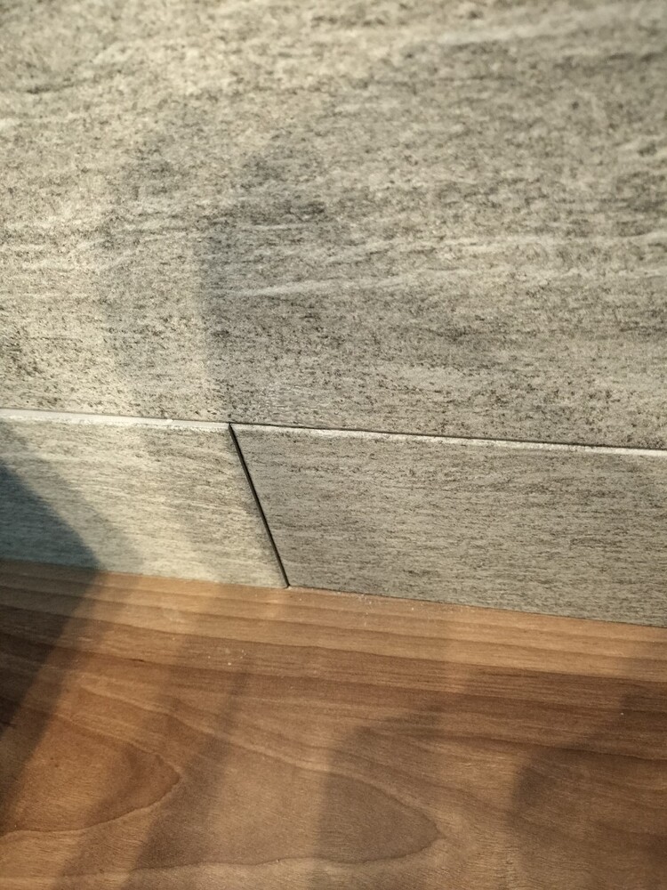 エコカラット割れリペア前
